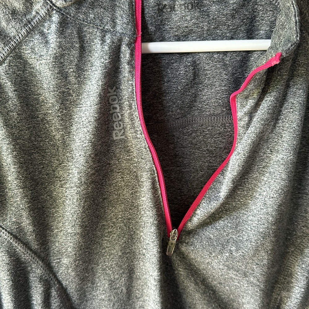 Reebok pullover - Picture 3 of 7